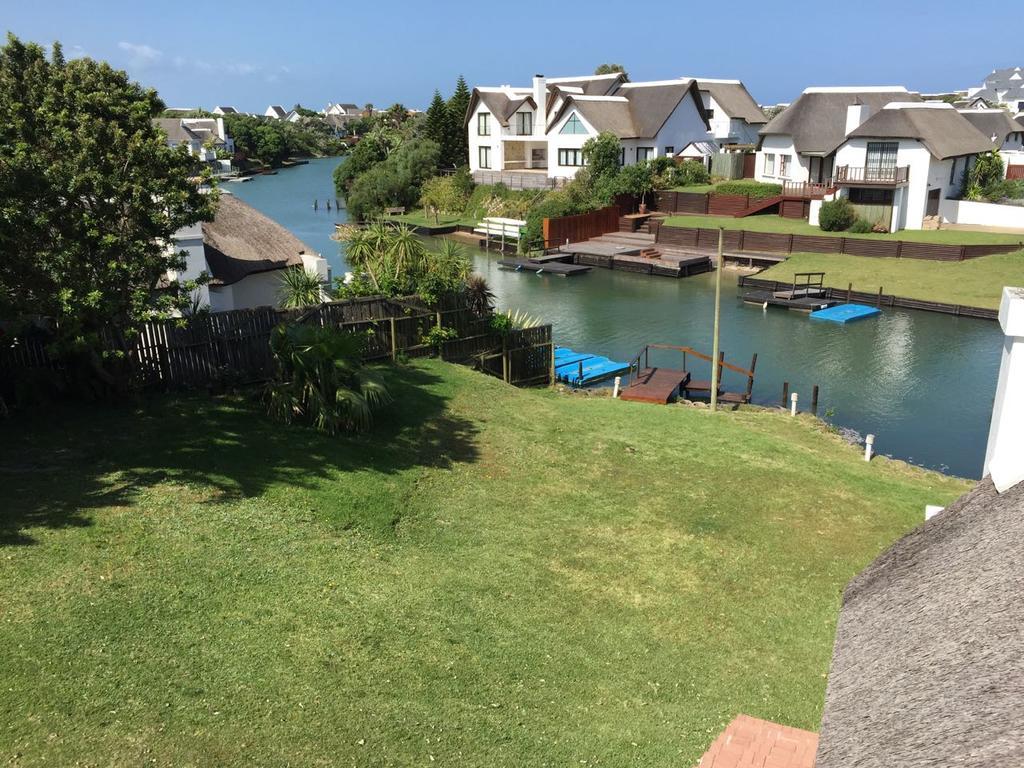 Thatch House On The Canals Villa St Francis Bay Exterior photo