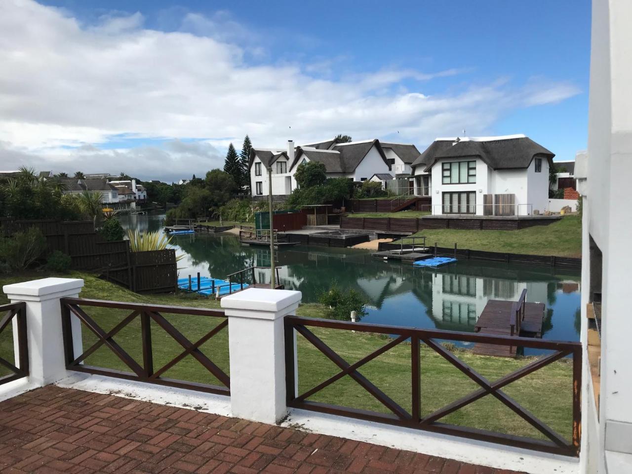 Thatch House On The Canals Villa St Francis Bay Exterior photo